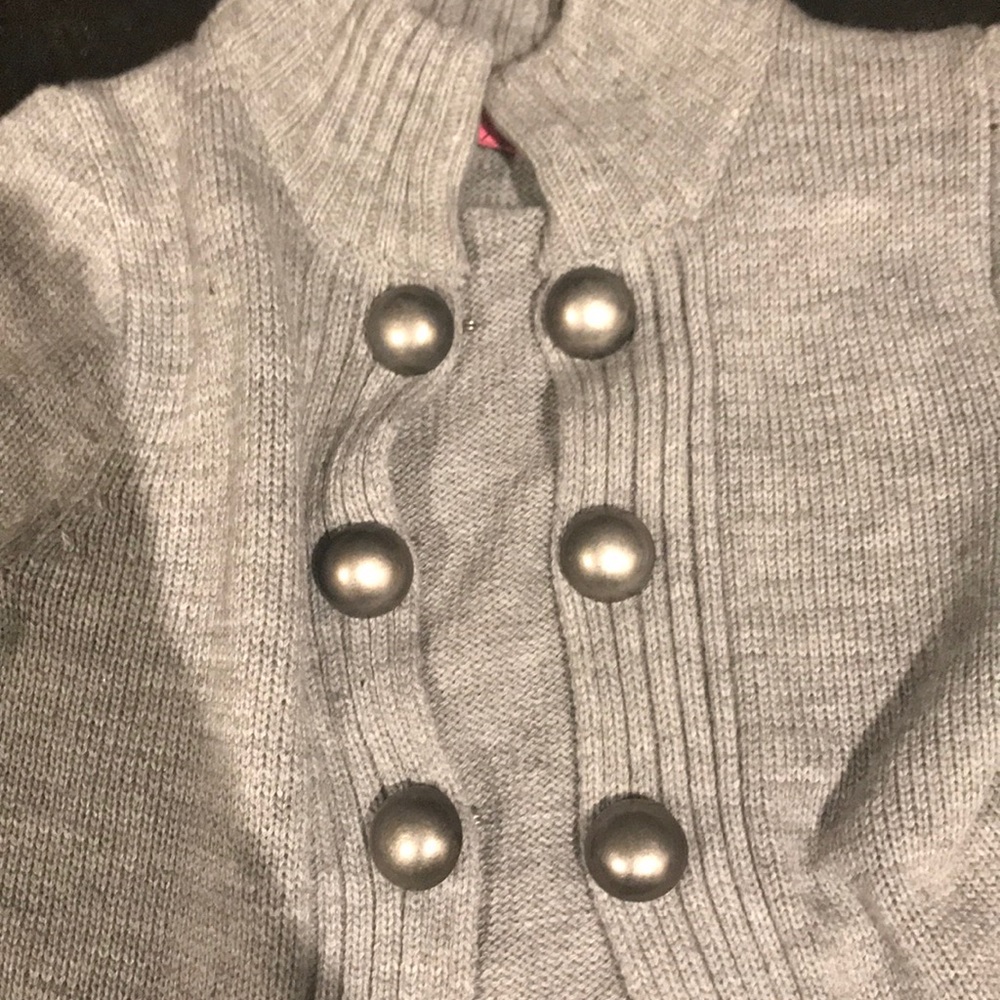 Cute light gray girls top size 8-10